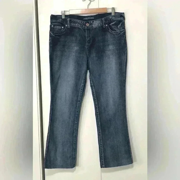 Maurices Women Straight Leg Blue Slight Stretch Denim Jeans  Size 15/16 Short - Picture 1 of 15